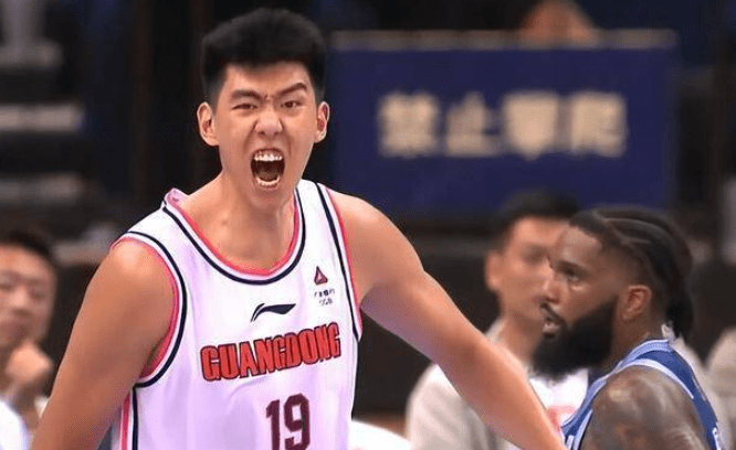 塔图姆在TES比赛中出色防守，险胜引发热议！